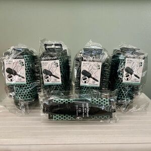 Olivia Garden MultiBrush with Detachable Handle and Four 2 1/8” Attachments